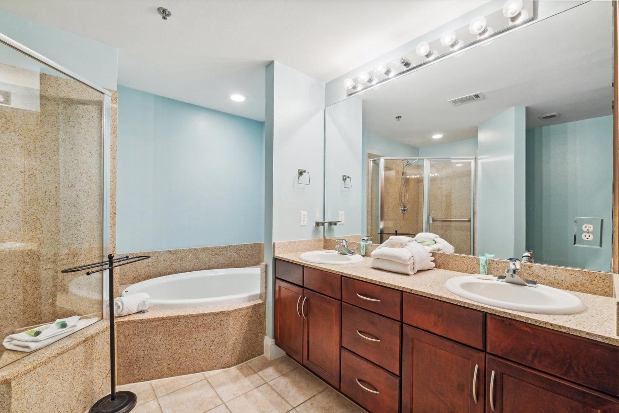 The Beach Scene At Laketown Wharf #524 By Nautical Properties Panama City Beach Bagian luar foto
